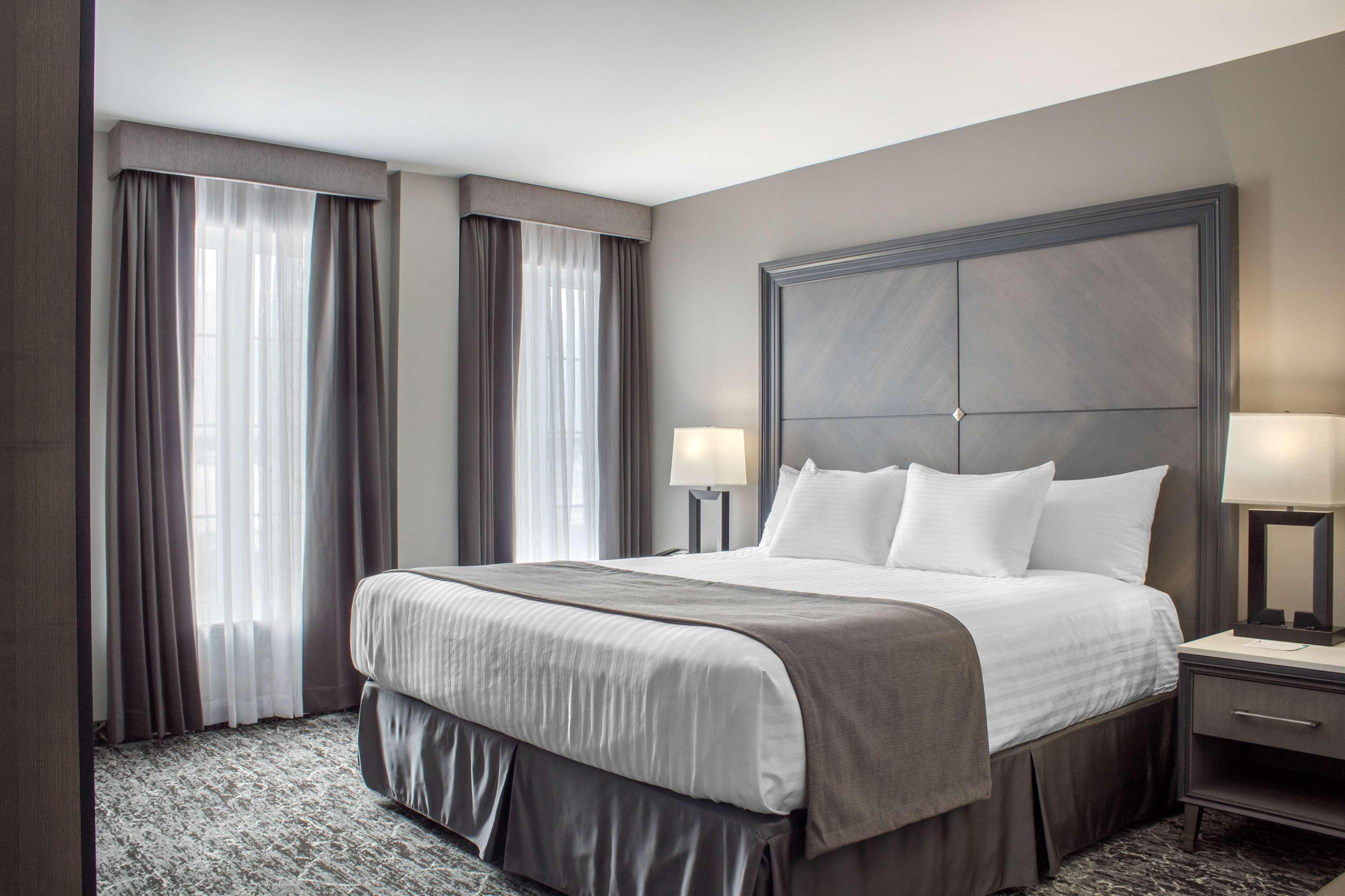 Chateau Moncton Trademark Collection By Wyndham Экстерьер фото