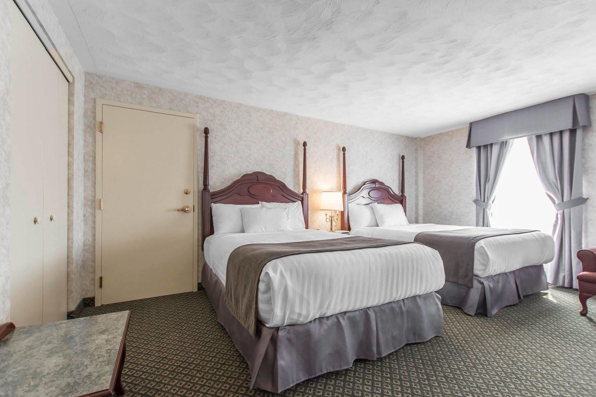 Chateau Moncton Trademark Collection By Wyndham Экстерьер фото